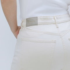 The Cheeky Hourglass Jean | Ecru | 26.5" Inseam