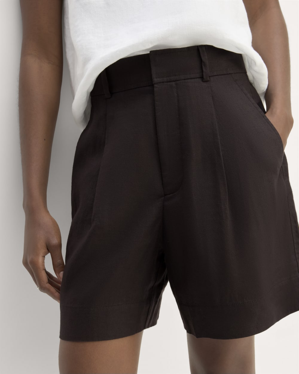 The Linen Way-High庐 Drape Short | Black