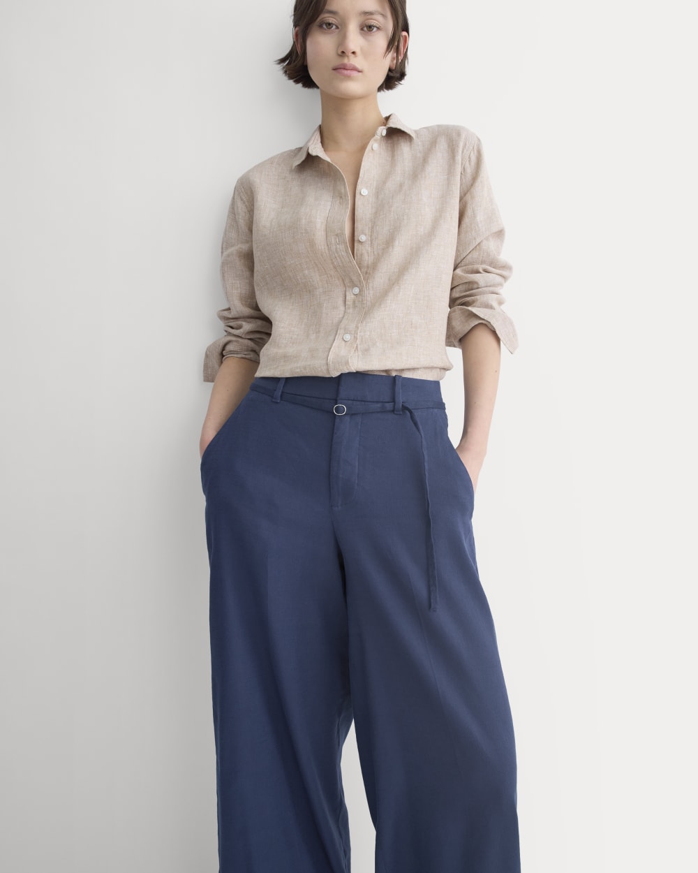 Wide-Leg Belted Pant in Stretch Linen | Navy | Regular