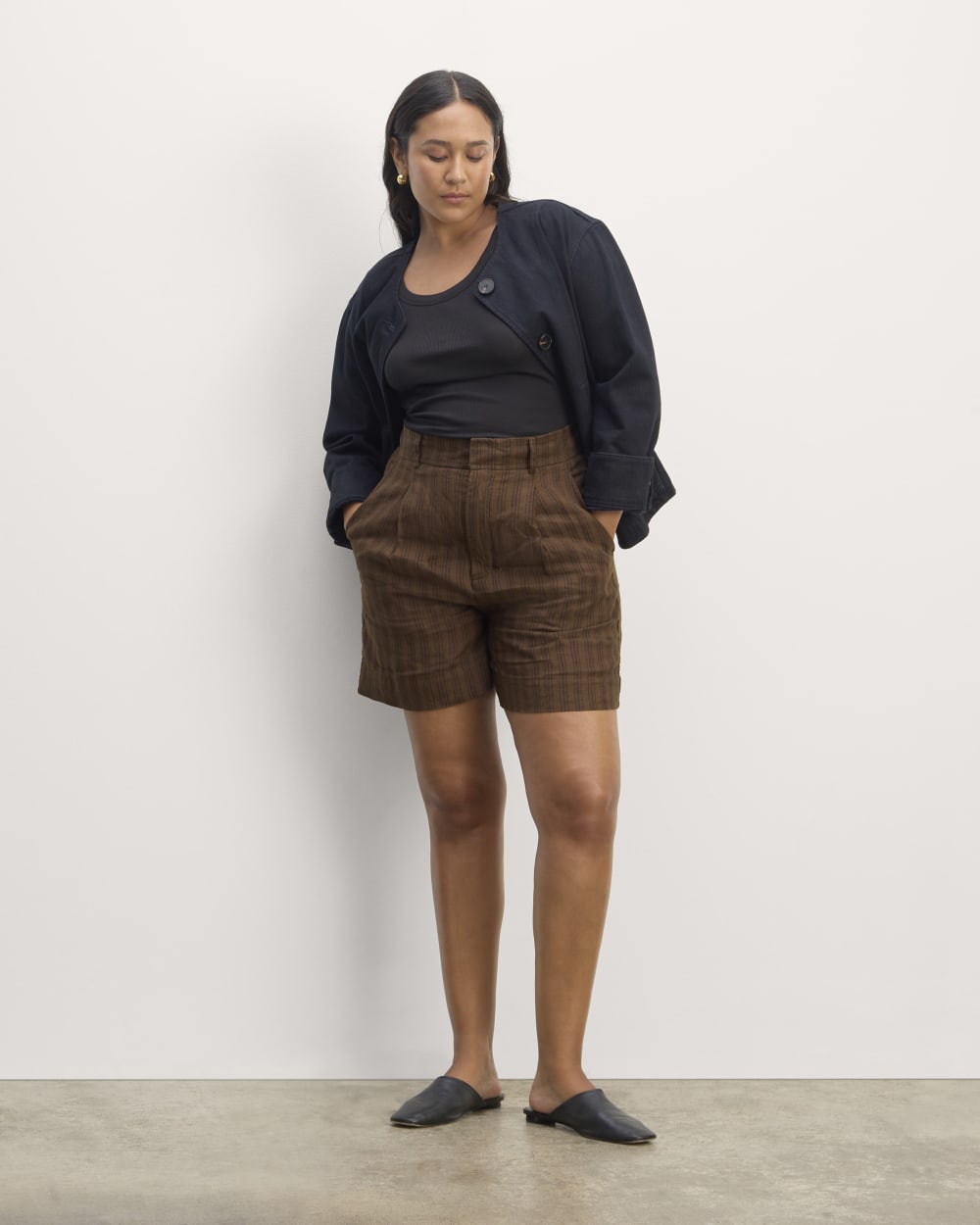 The Linen Way-High庐 Drape Short | Cocoa / Black