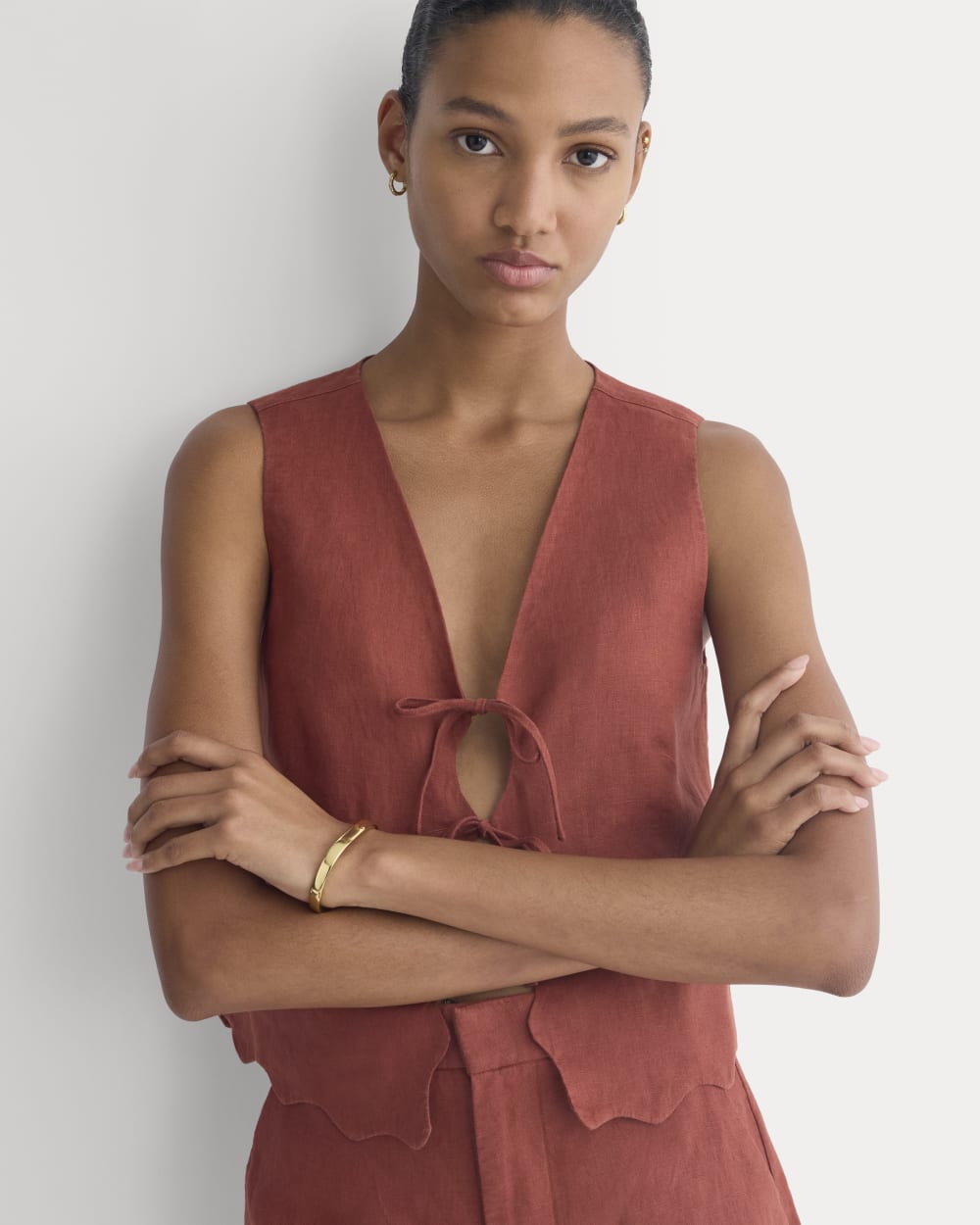 Tie-Front Scallop Tank in Linen | Henna Red