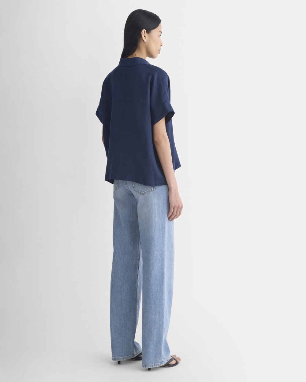 The Boxy Shirt in Linen | Navy