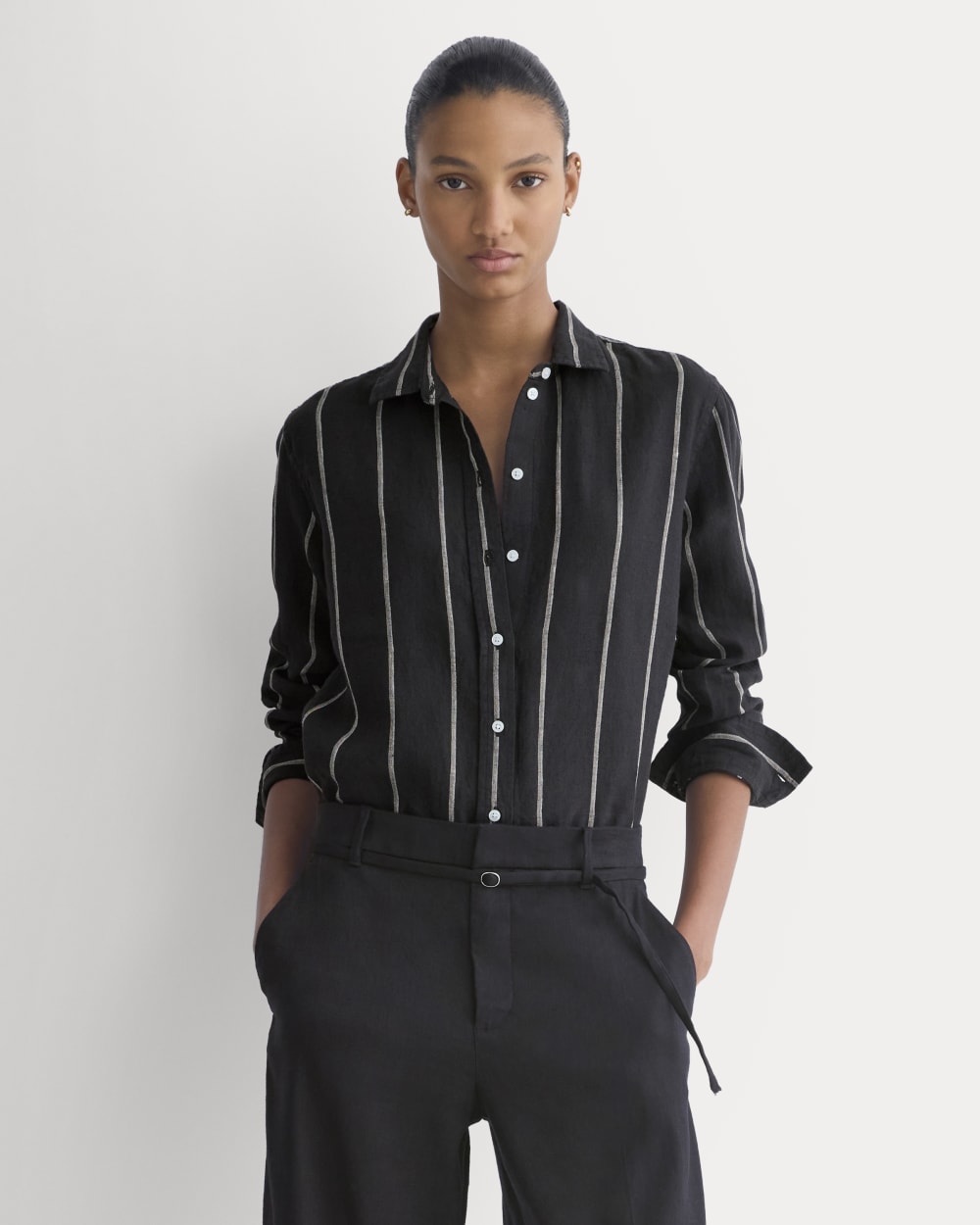 The Must-Have Shirt in Linen | Black