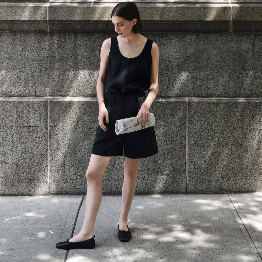 The Scoop Tank in Linen | Black