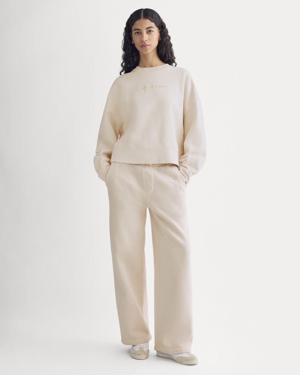 ESENSMOD x The Laufey Foundation Cropped Sweatshirt | Pale Peony