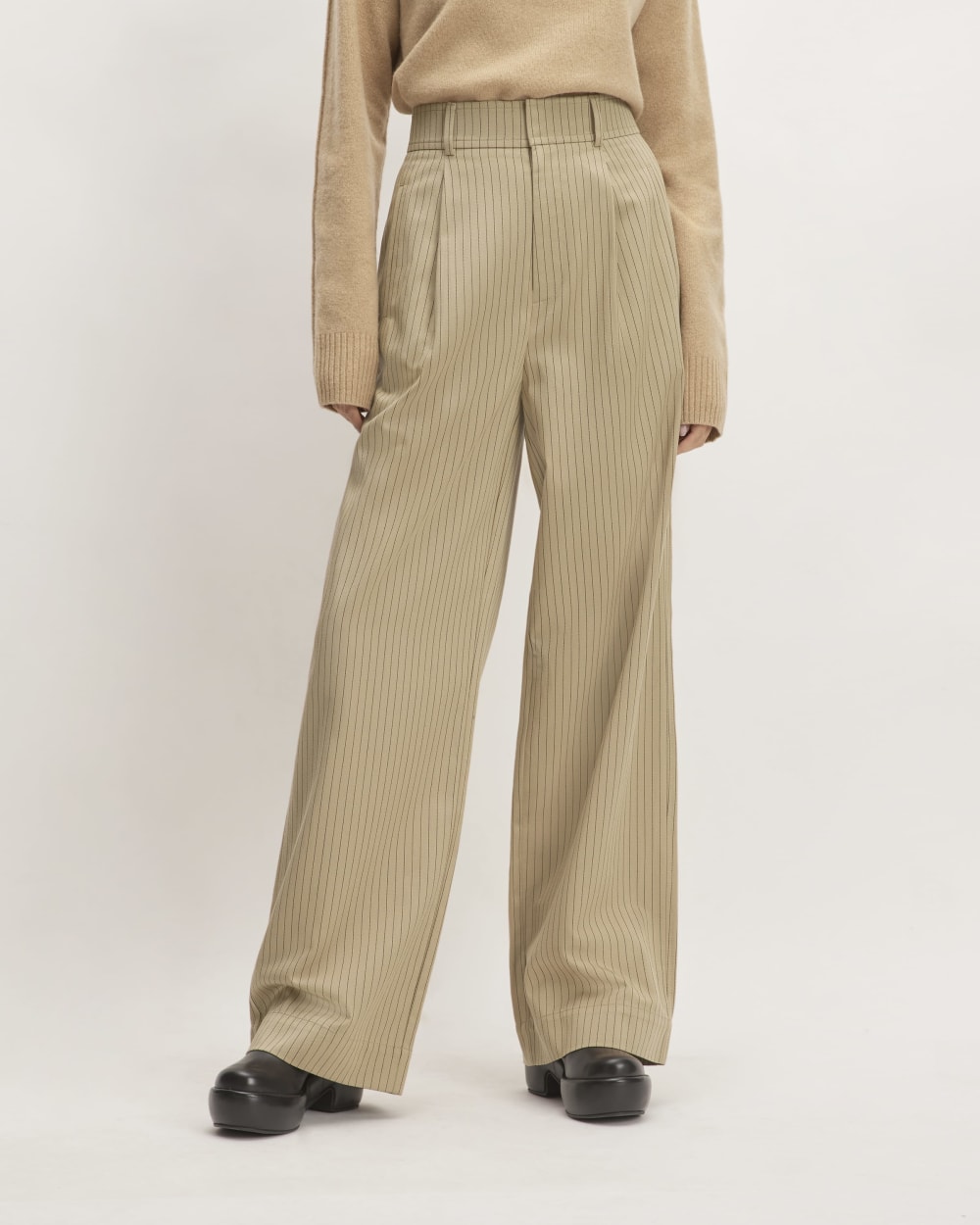 The Draper Pleated Pant in Buttersmooth | Cornstalk / Black | 30" Inseam