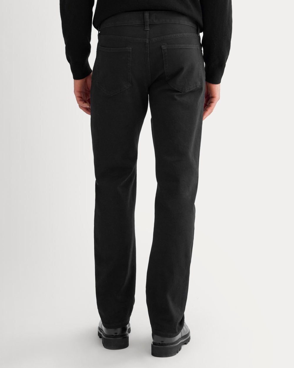 Straight-Leg Stretch Jean | Black