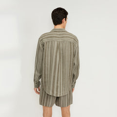 The Relaxed Linen Long-Sleeve Shirt | Seagrass / Kalamata