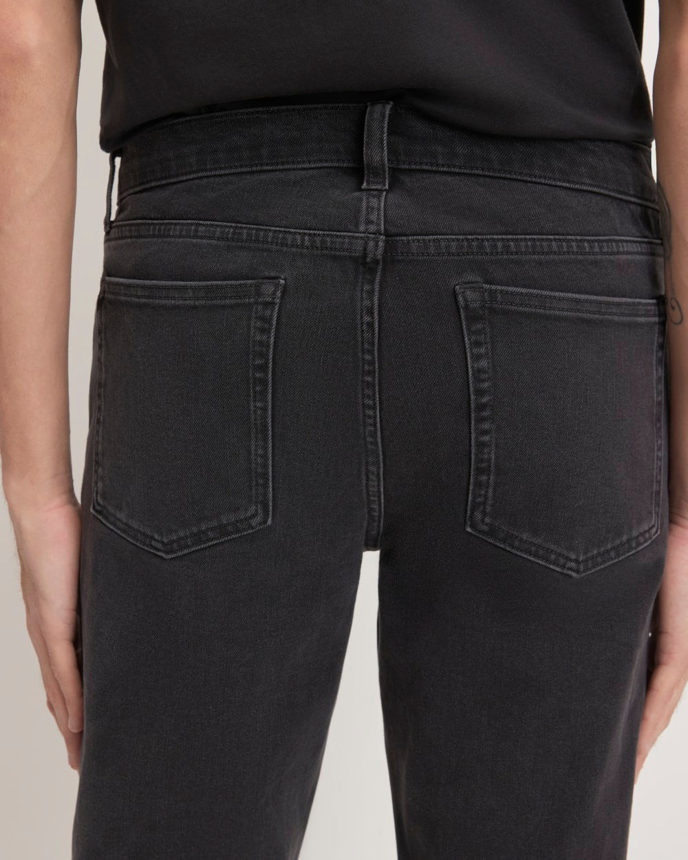 The Slim 4-Way Stretch Organic Jean | Uniform | Washed Black